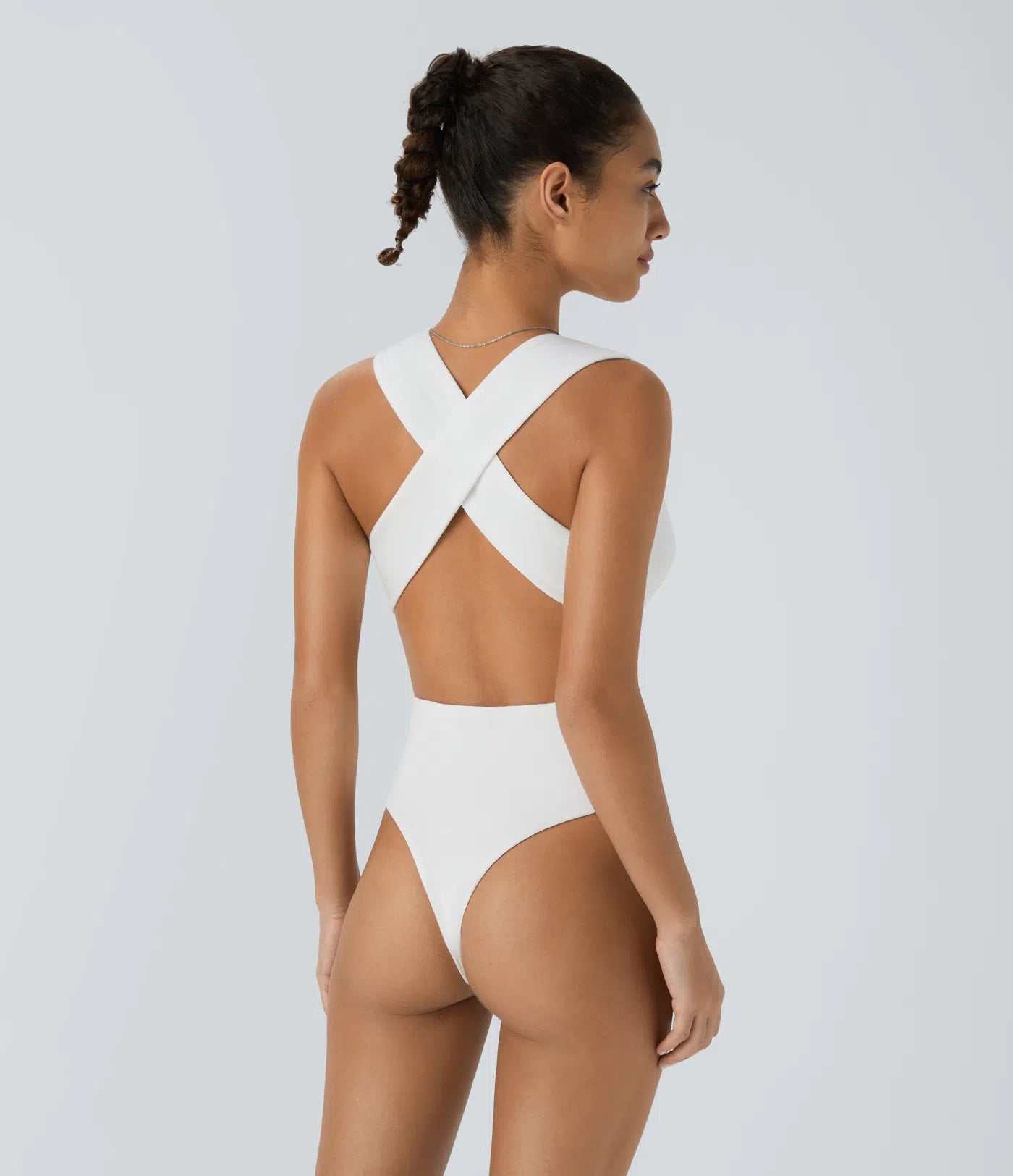 Body décolleté en V dos nu avec bretelles croisées